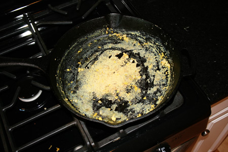 burnt food on cast iron skillet