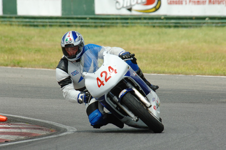 motorcycle-racing_1_creative-junkie