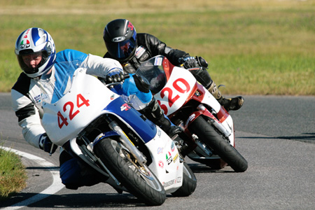 motorcycle-racing_2_creative-junkie